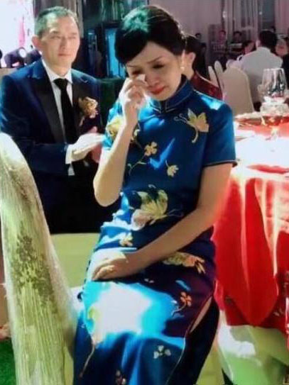 “最美旗袍妈妈”火了,好好保养吧,别到时输给亲家母!