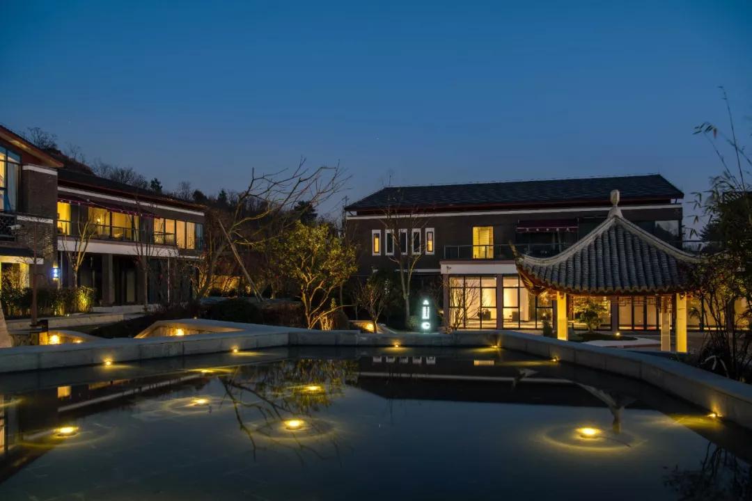 眺云海秘境、西子春晓，每一家都是旅行艺术，带你躺入春天~