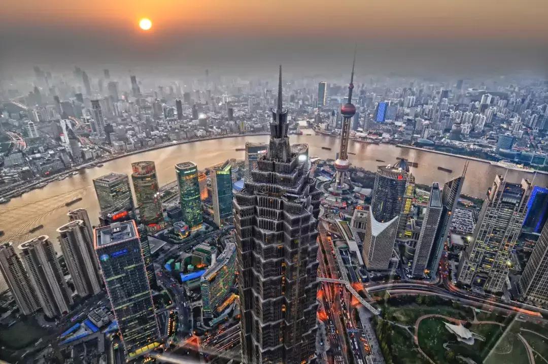 对中国未来发展方向的期盼,展望中国未来迎接更大挑战