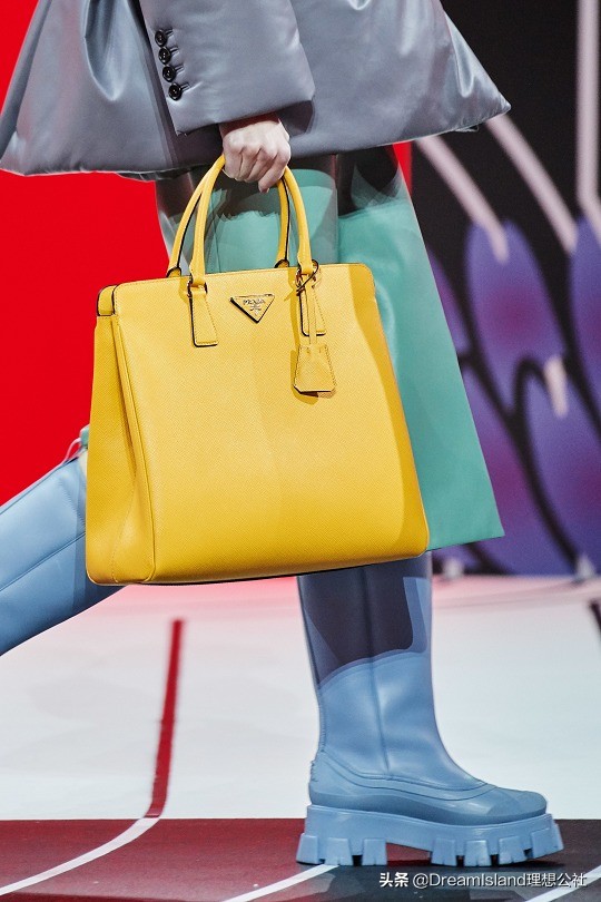 prada2023早春新款包,新款prada时装包晚宴包