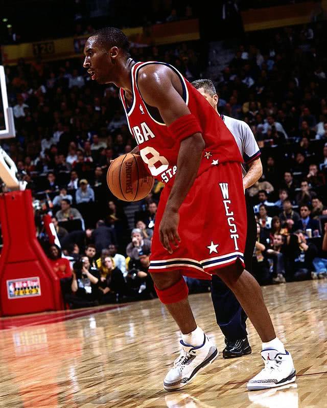 2021全明星纪念科比视频,全明星推出全新mvp奖杯纪念科比