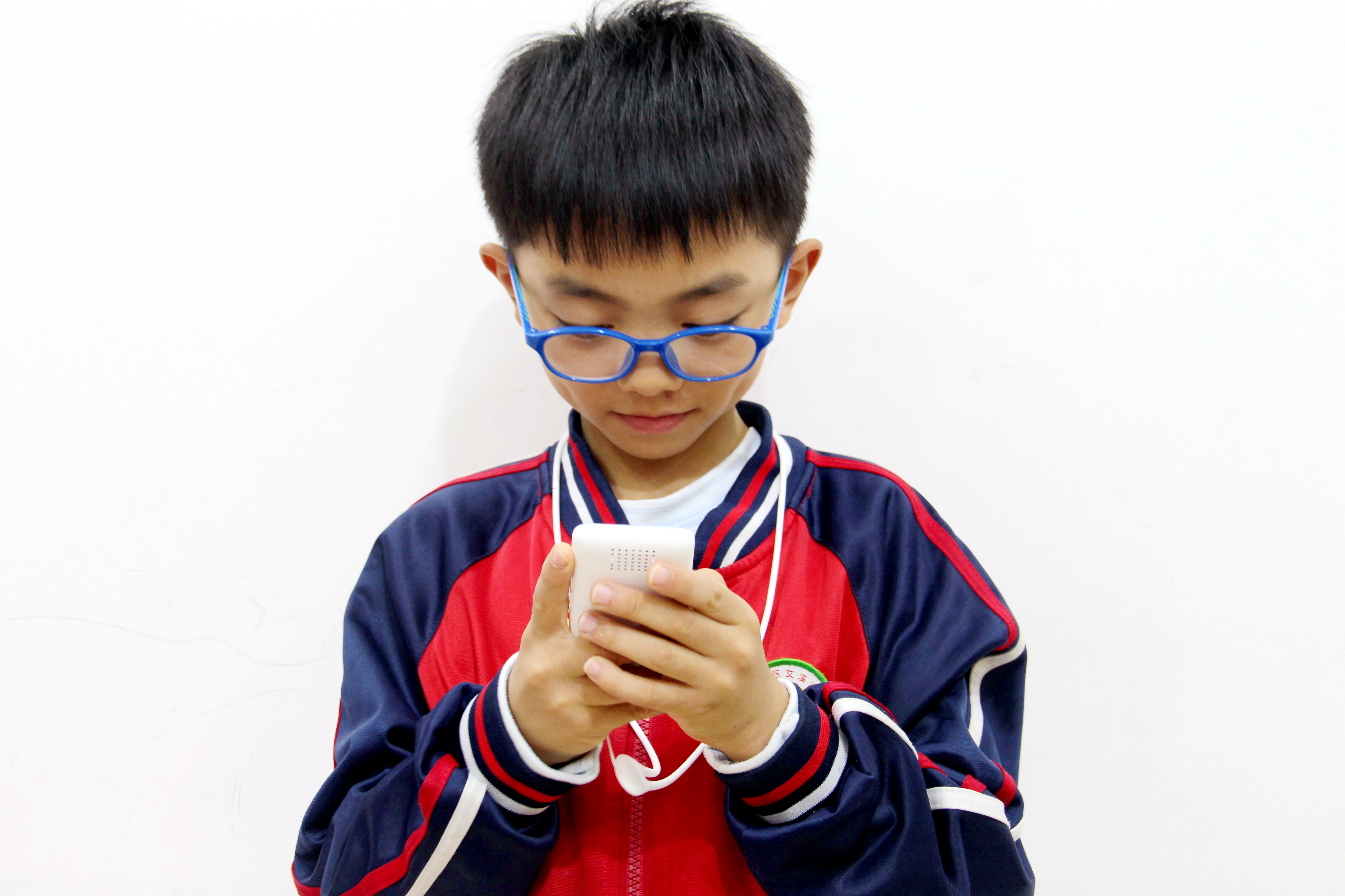 有道听力宝16g和128g哪个性价比高,有道听力宝标准版和升级版