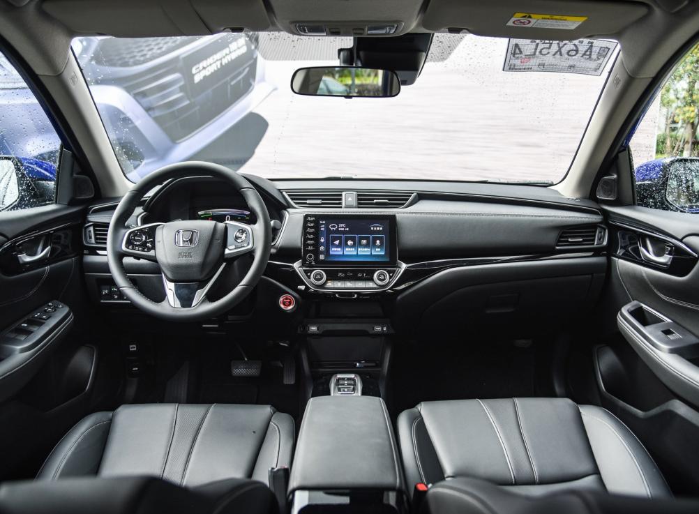 本田凌派车长近4米8,一箱油可跑近1000公里,号称“小雅阁”