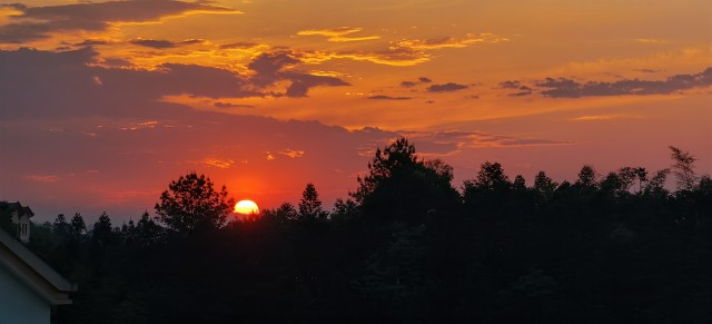 贵州赤水天鹅堡避暑山庄,贵州赤水千岛湖避暑