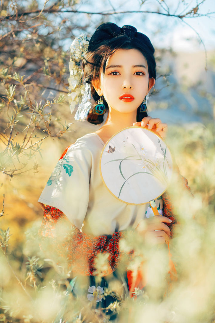 新型剪刀手拍照姿势,拍照时学会这8种姿势比剪刀手