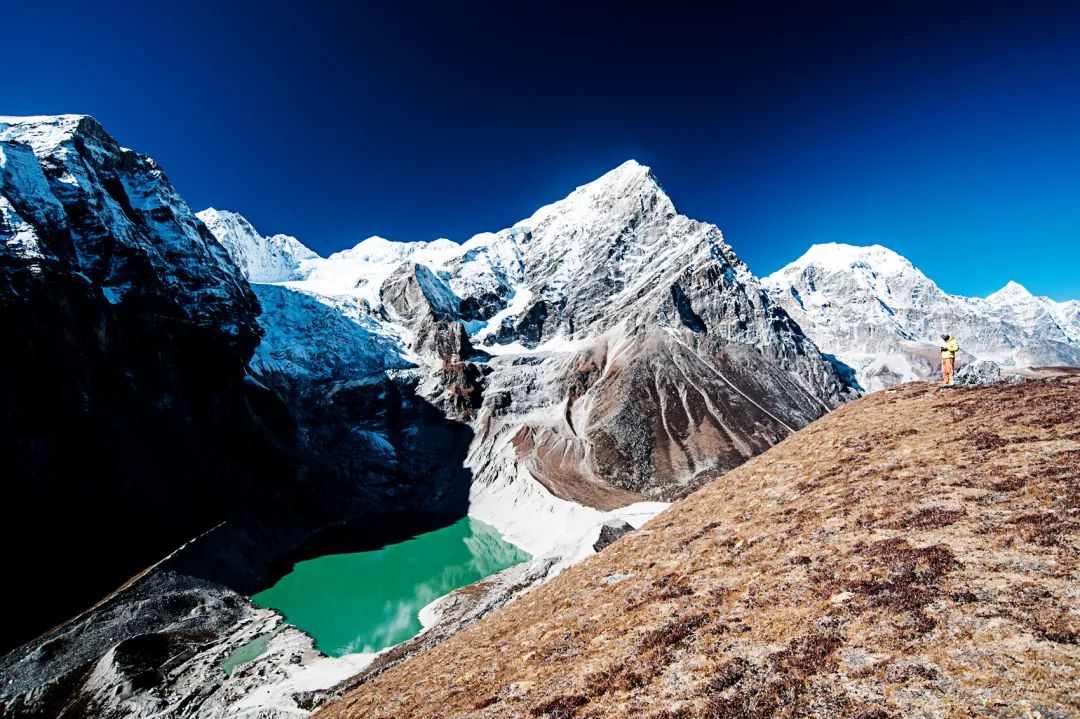 没时间废话了，快去希夏邦马