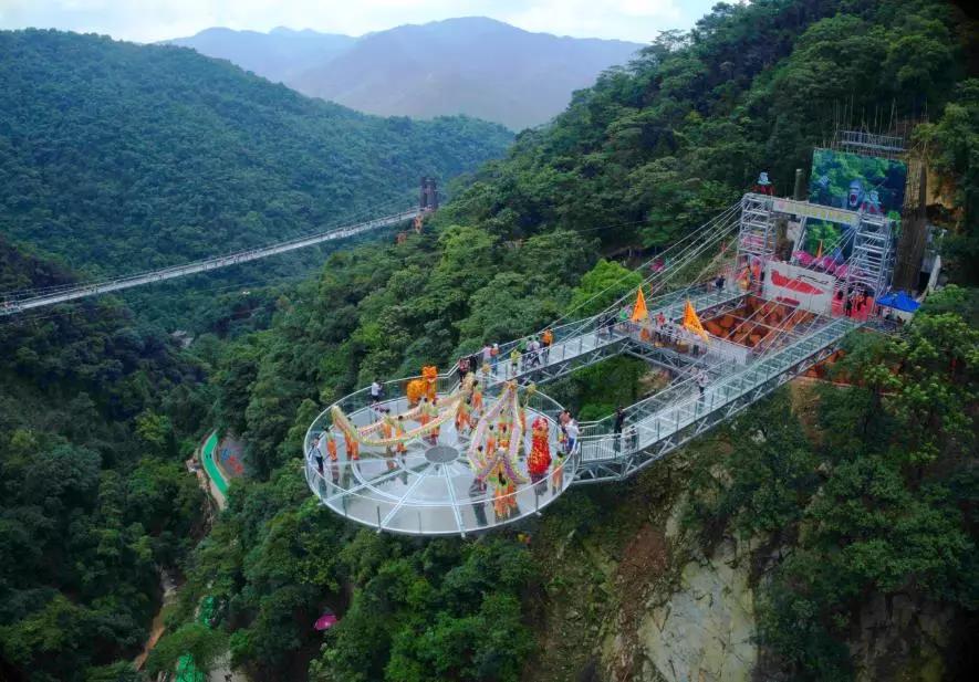 古龙峡天门悬廊灯光秀要门票吗,清远古龙峡刺激漂流