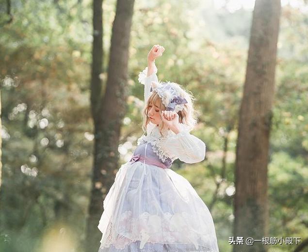 洛丽塔长裙日常穿搭简单,洛丽塔穿什么样的裙子好看