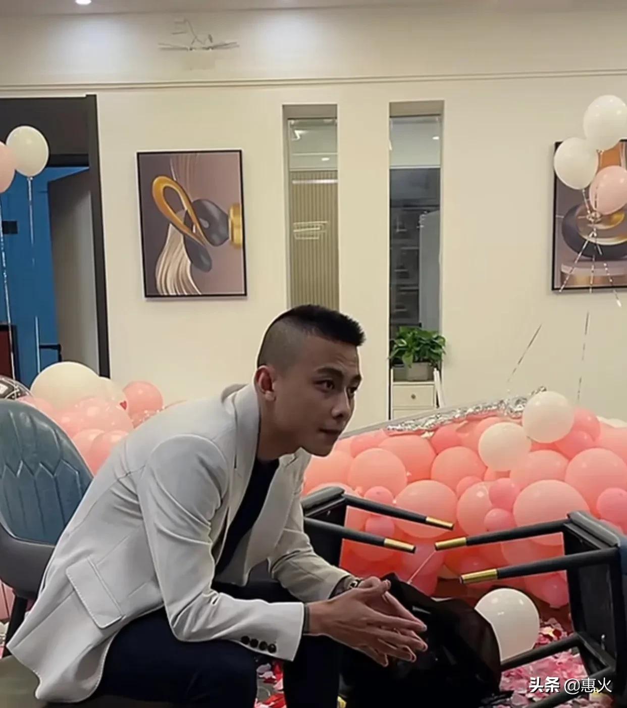 洋洋洋小伙,洋洋洋mj和天津李四闹矛盾