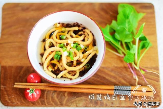 宝宝增加营养食品,宝宝8个月需要准备什么辅食工具