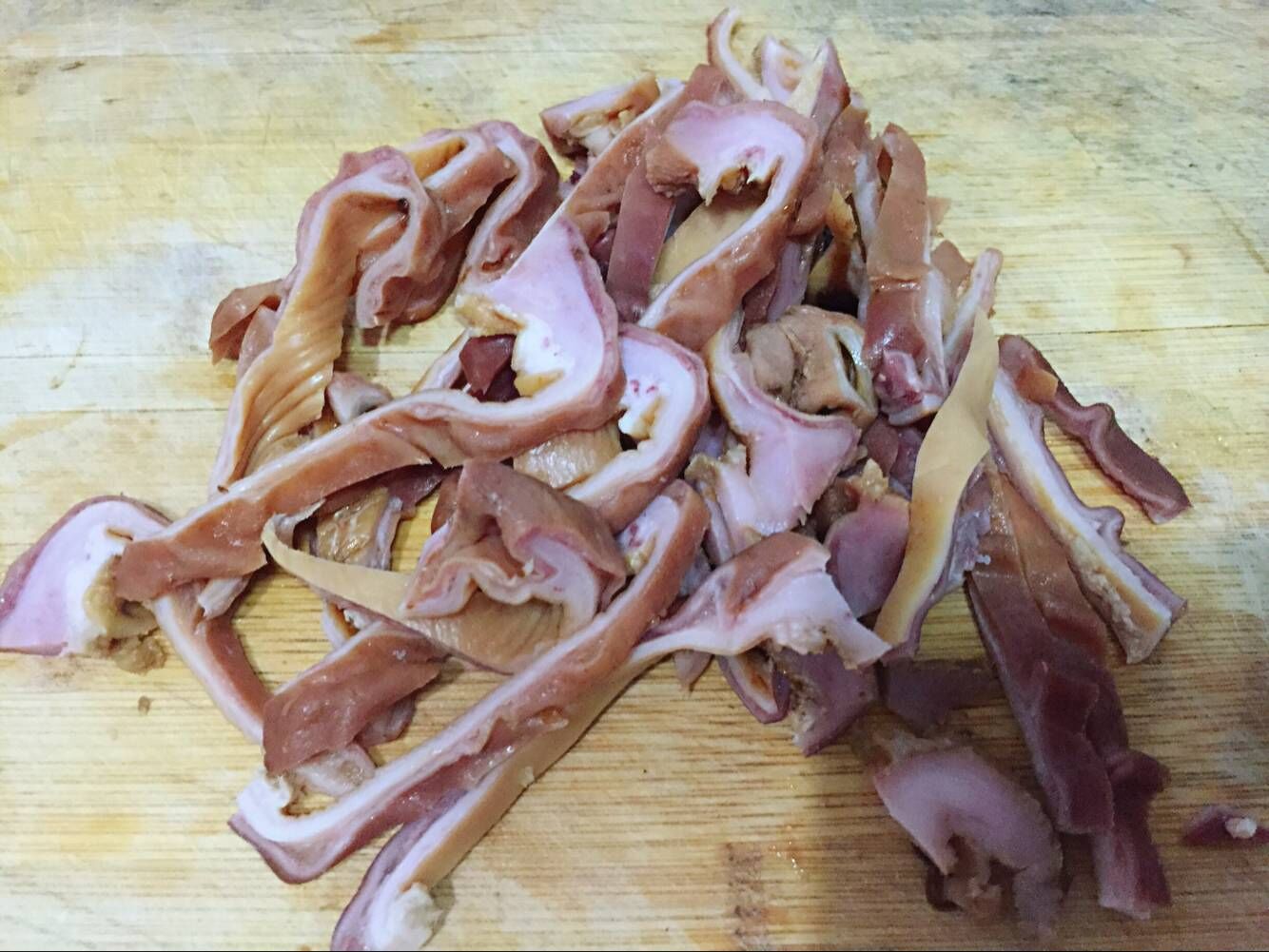 为什么猪肚煮出来很干,为什么猪肚要先炒一下再煮