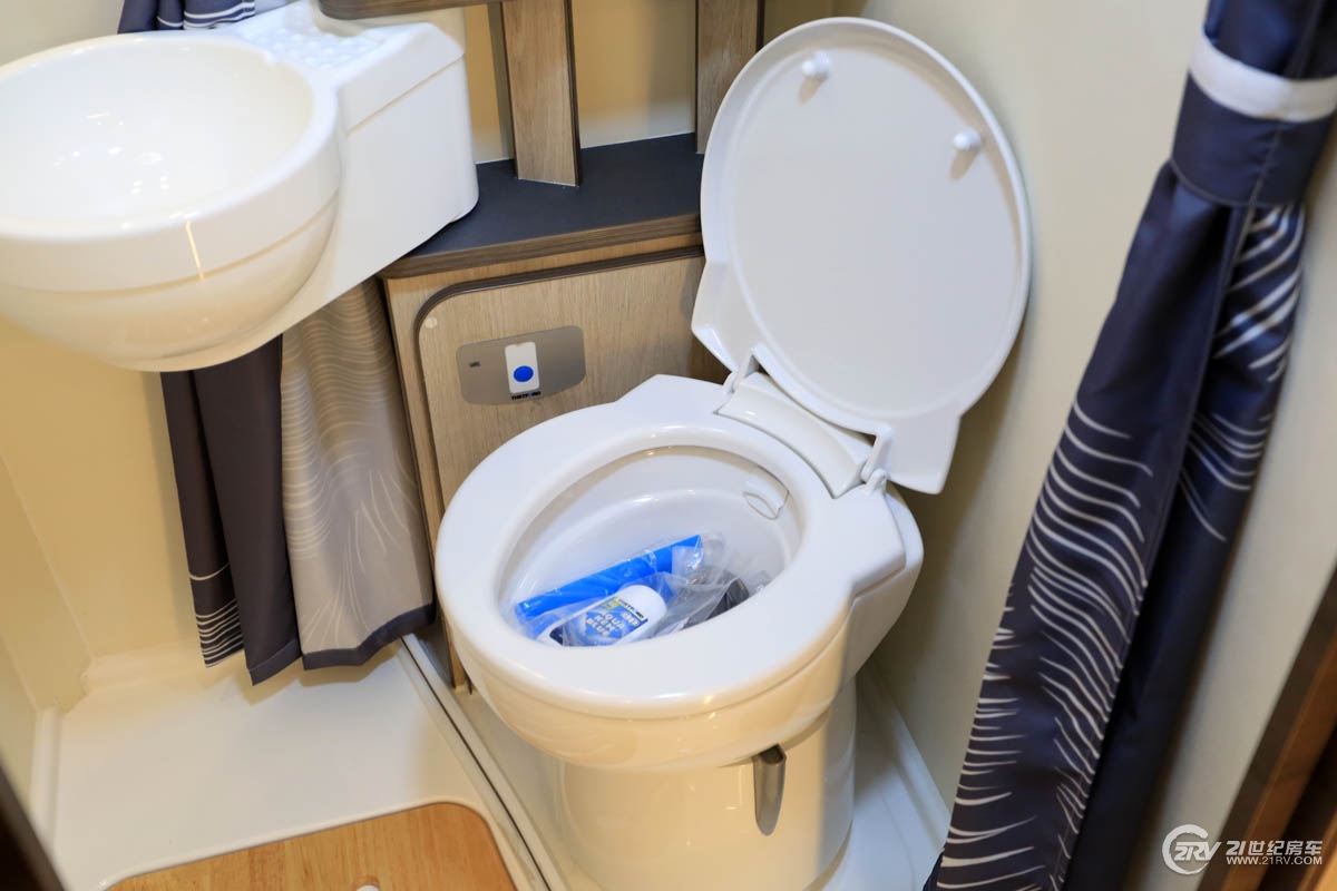 亚特b型房车最新款,10年的房车