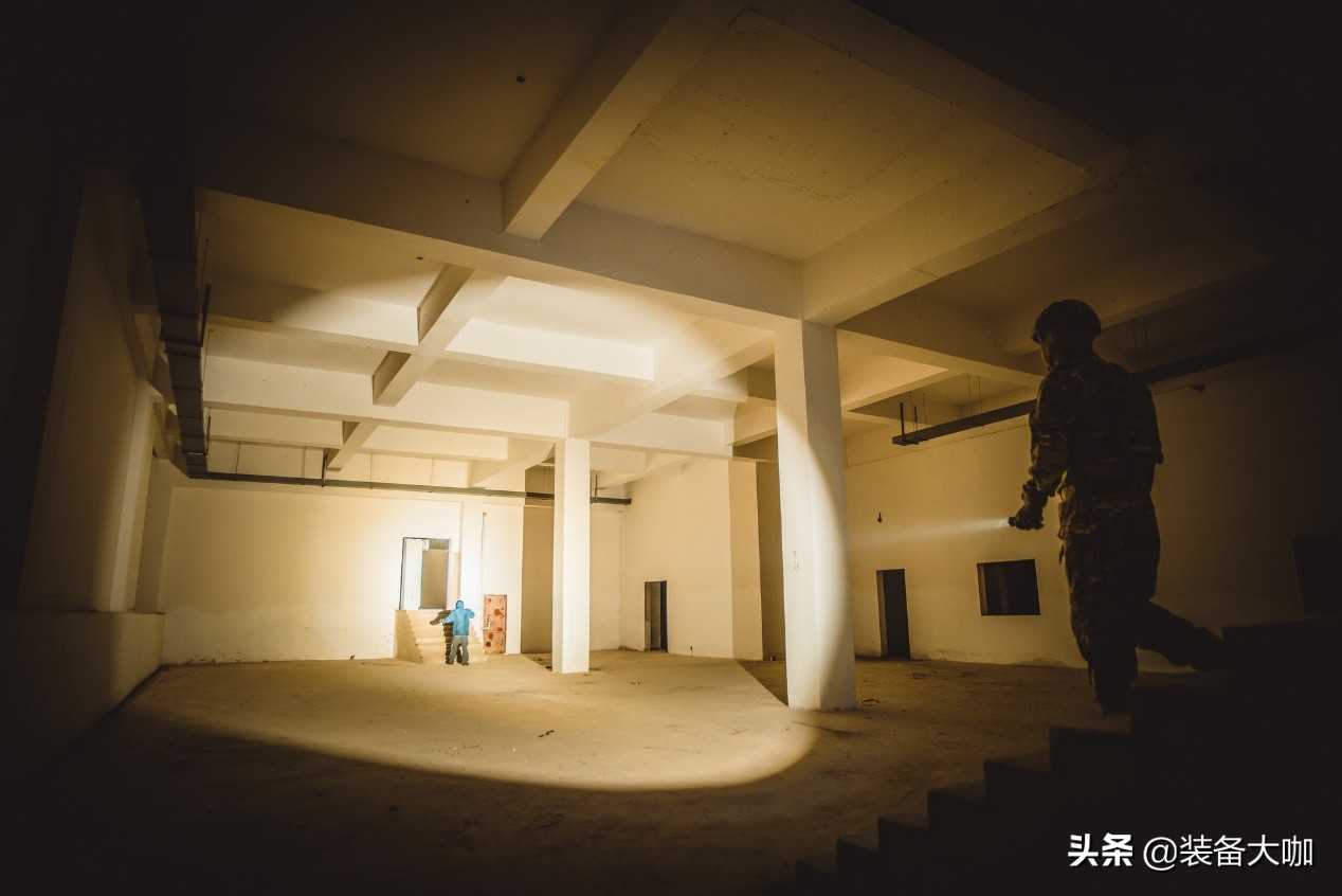 颜值、性能、体验一个也不能少Olight武士XPro手电