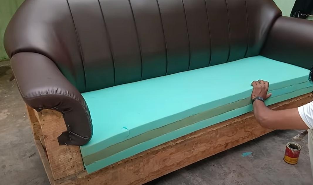 旧物翻新家里有老旧沙发,家里的老旧沙发翻新换皮