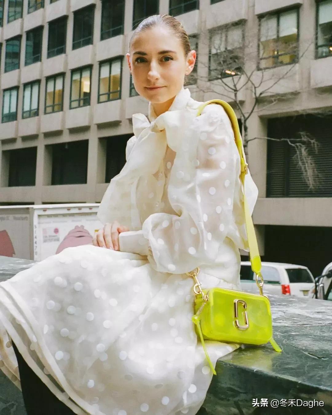 夏天穿白色衣服怎样才不会透,夏天穿衣怎么才能不土