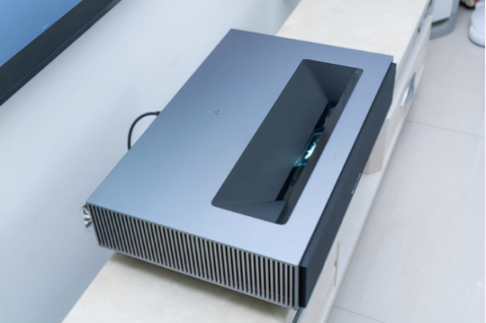 峰米激光电视4kmax,峰米激光电视4k和4kmax哪个好