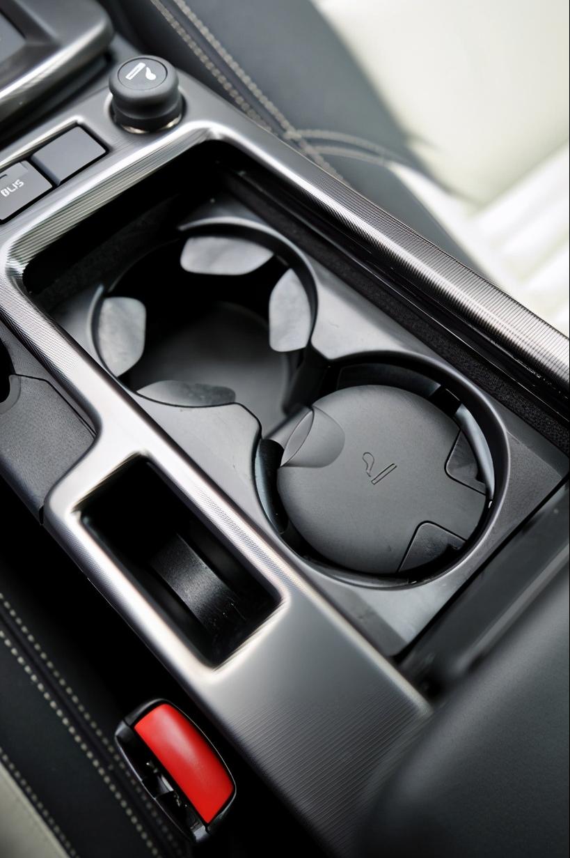 沃尔沃suv全部车型c30,沃尔沃最小型车c30