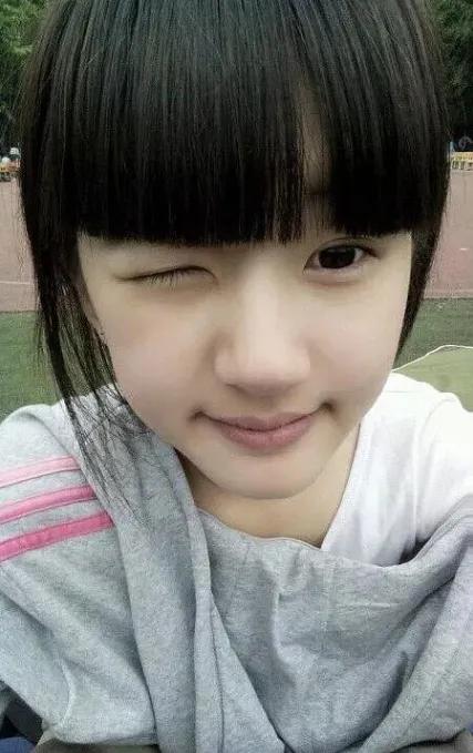 路人视角赵露思旧照,赵露思眼熟