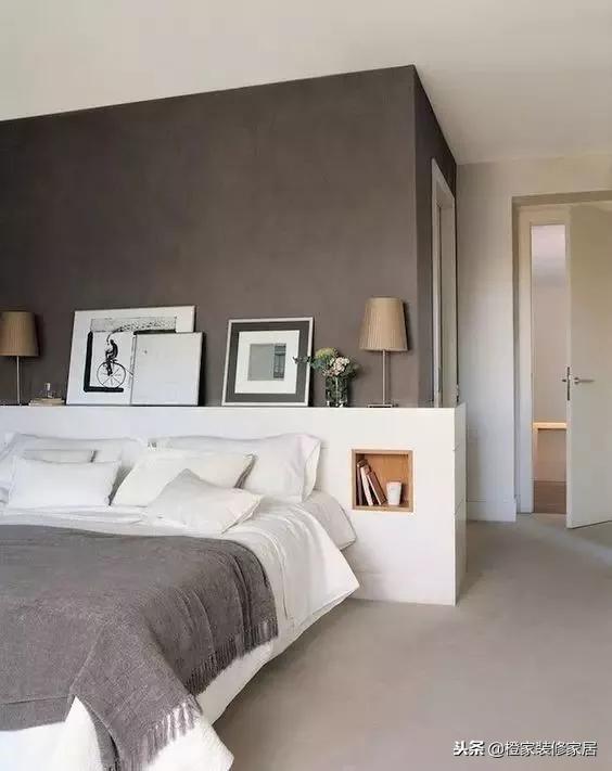 卫生间墙壁掏洞感觉打到隔壁了,卫生间墙掏个洞放垃圾桶