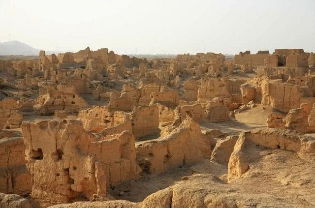 为什么沙漠中的石头不得不捡,为什么沙漠的石头不能捡