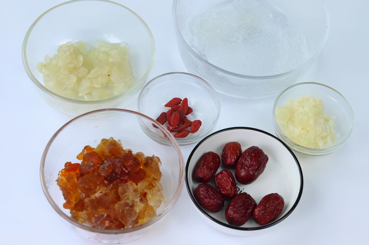 雪燕桃胶营养,雪燕女人吃了有什么效果