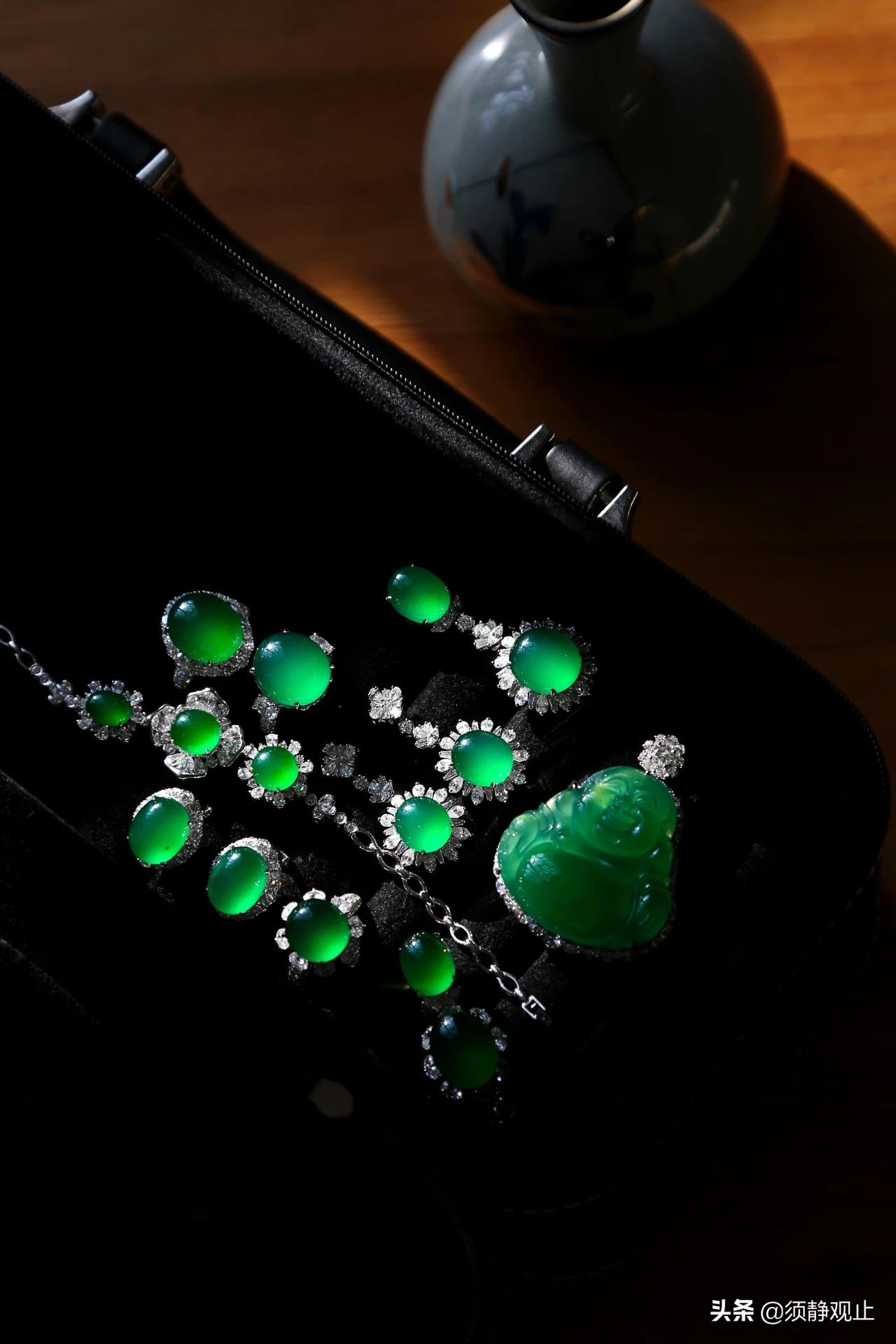 购买翡翠时这三种翡翠要谨慎入手,翡翠不会买五个字教你挑到好翡翠