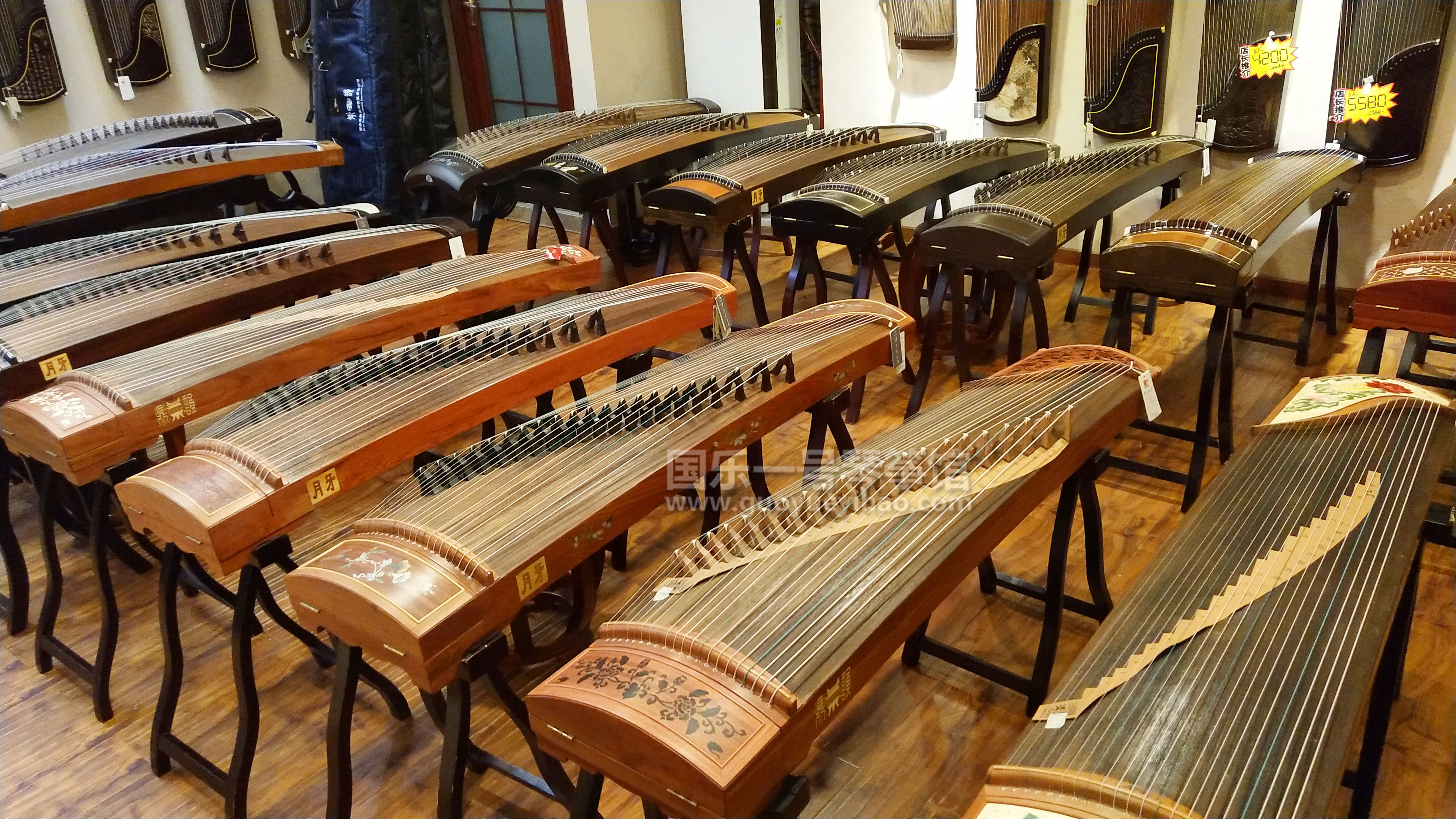 古筝一台大约需要多少钱,一般的古筝多少钱一台