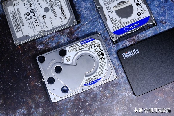 有了联想个人云,没有网盘也能随时随地轻松存取、分享数据