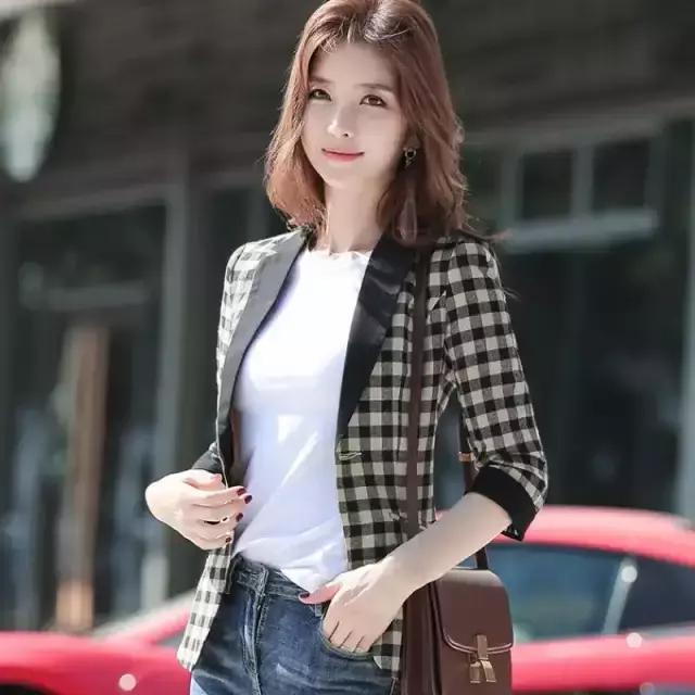 西装牛仔裤秋季最时尚大气穿搭,薄西装牛仔裤早秋时髦的极简套路