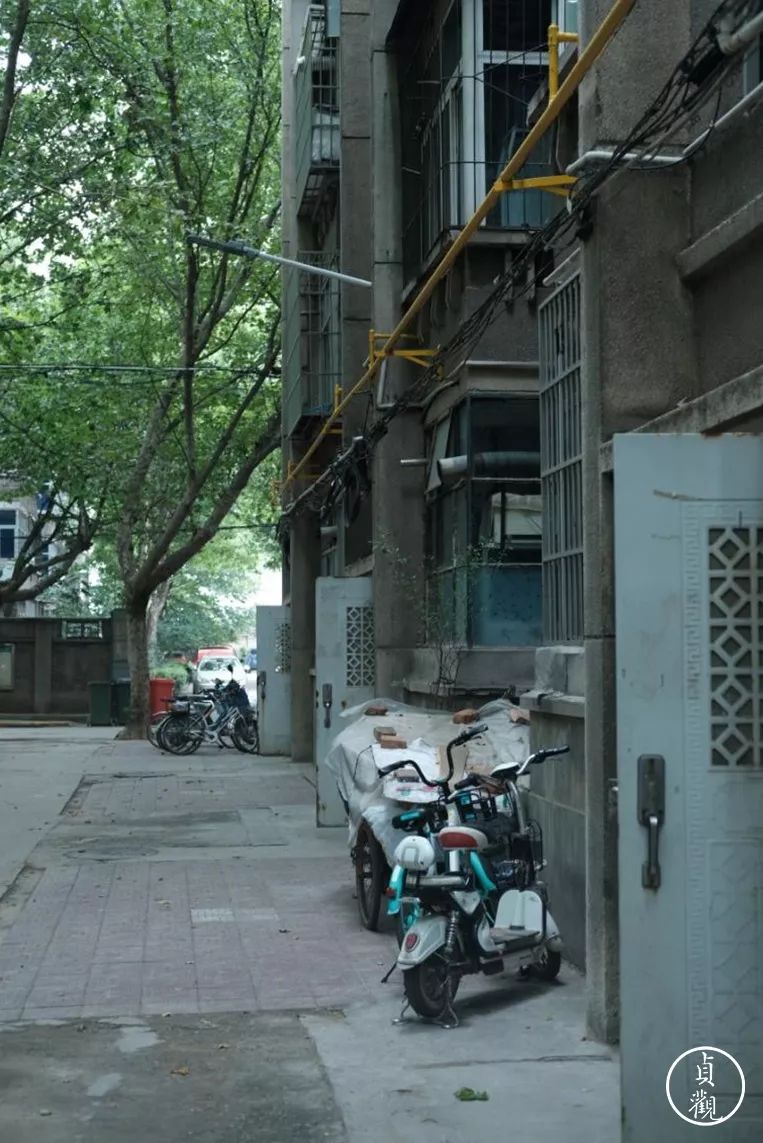 彩虹厂的辉煌历史,彩虹厂工人