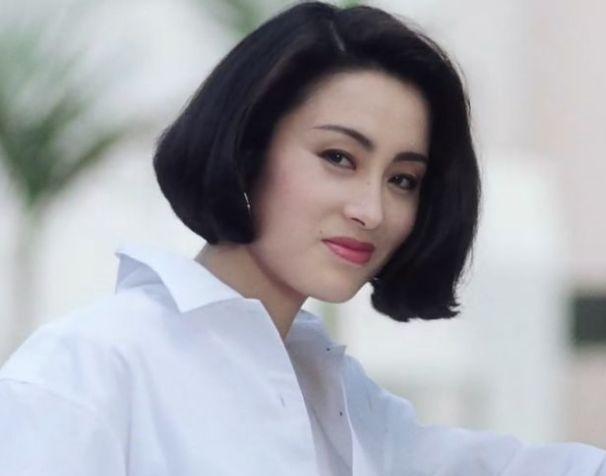 香港影星摇篮有两个,亚视艺员培训班也有很多大腕,黎明领衔