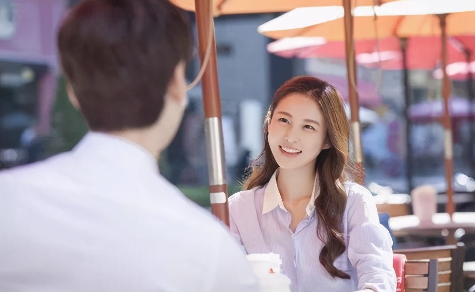 相亲女故意试探消费观,相亲女引诱男方高消费