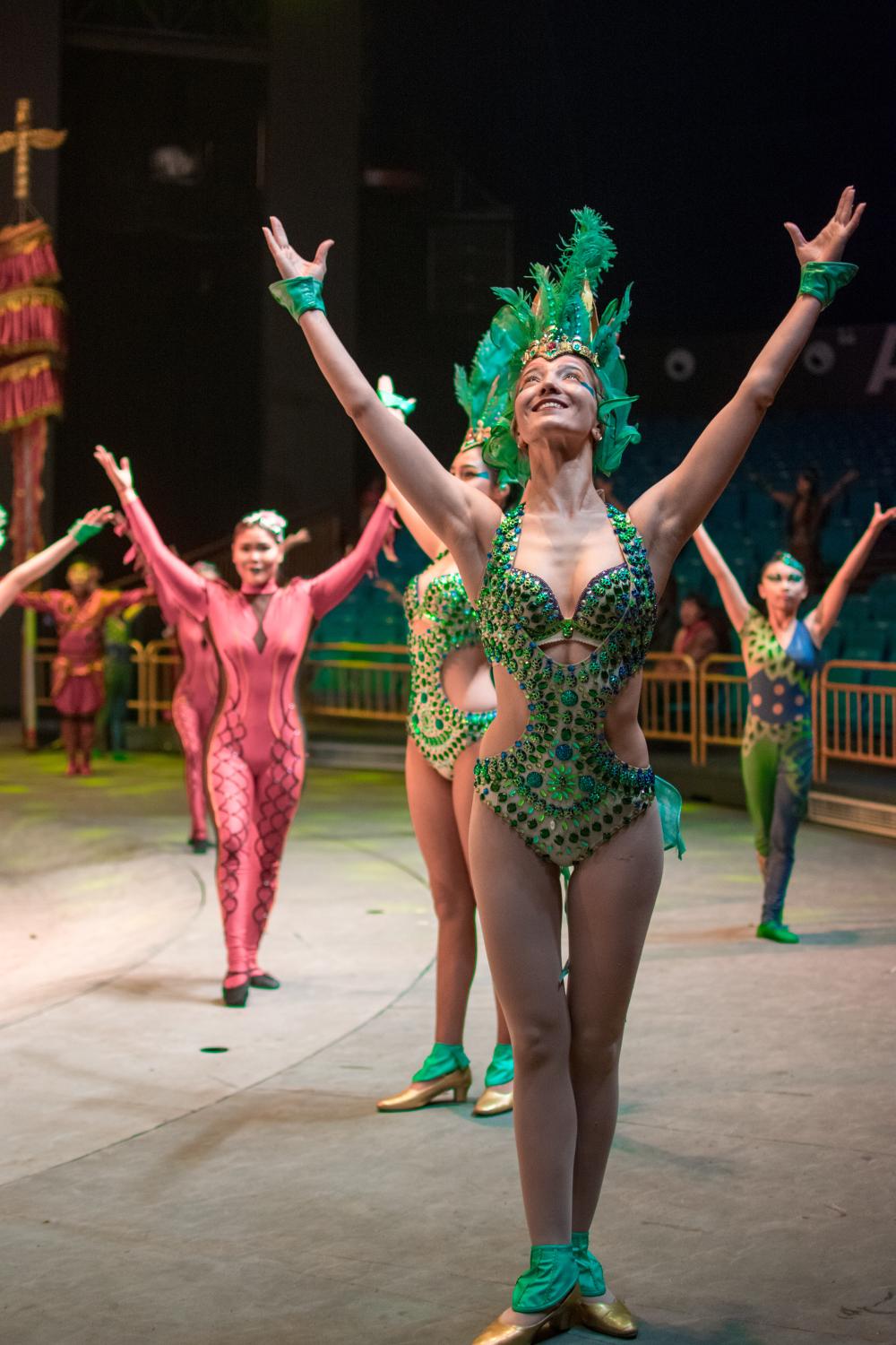 坝上草原骑马狂欢,坝上草原旅游全过程