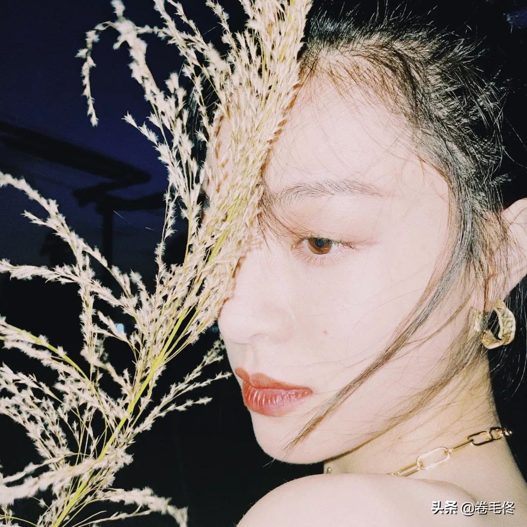 解决拍照尴尬技巧,一拍照就紧张头部发抖