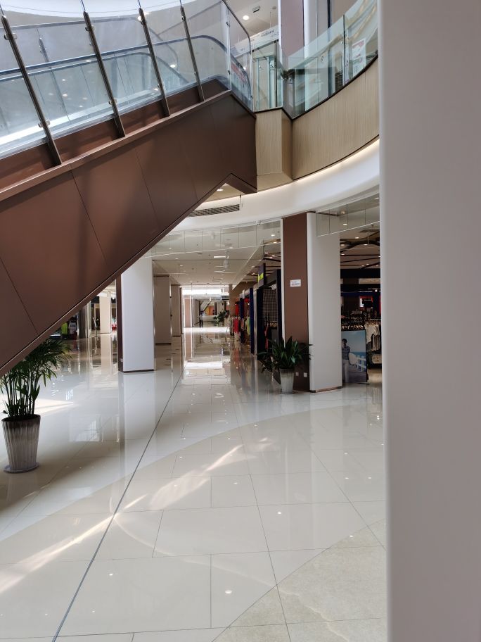 东营王府井百货,王府井百货为什么走连锁发展之路