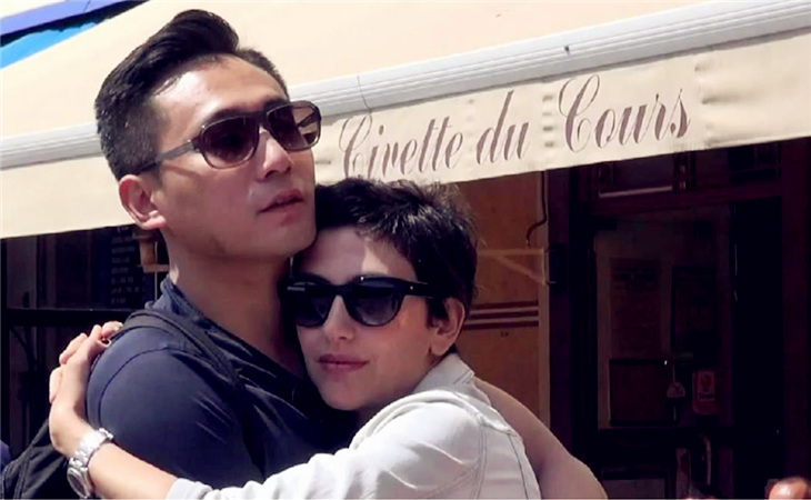 41岁“演技派”刘烨，曾3夺影帝娶小两岁娇妻，今一家四口惹人羡