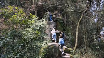 重庆爬山推荐险峻,重庆峭壁悬崖景区
