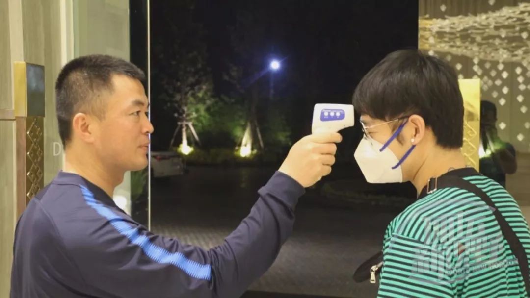 结束隔离,向球队报到!这样的“驰援”胜“引援”