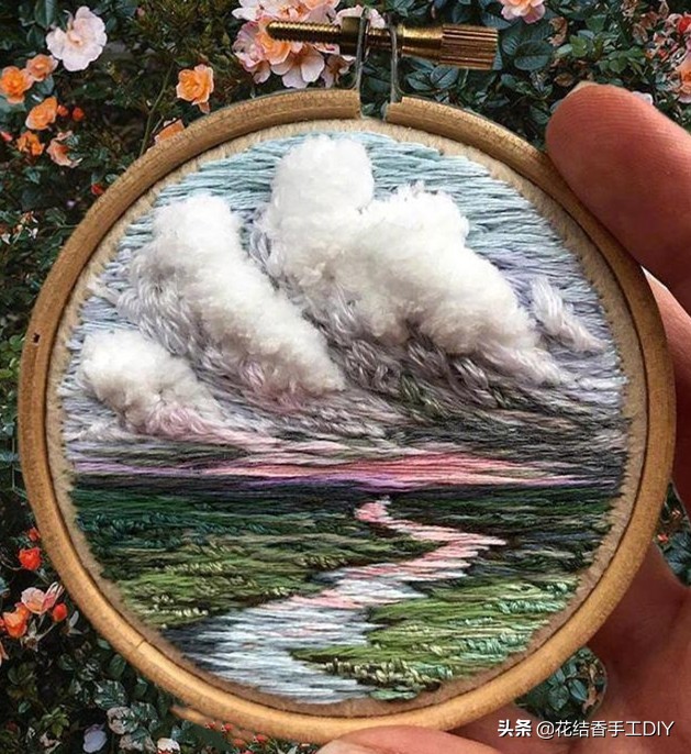 刺绣画自己绣教程,沙发背景的刺绣风景画