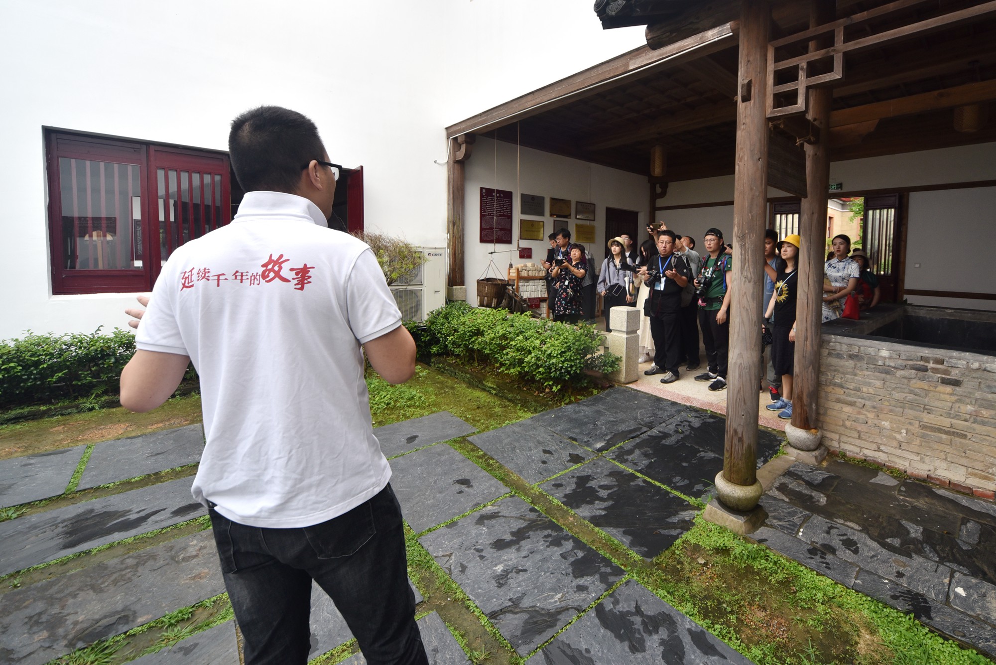 景德镇近代瓷器发展,千年瓷都景德镇有哪些瓷器