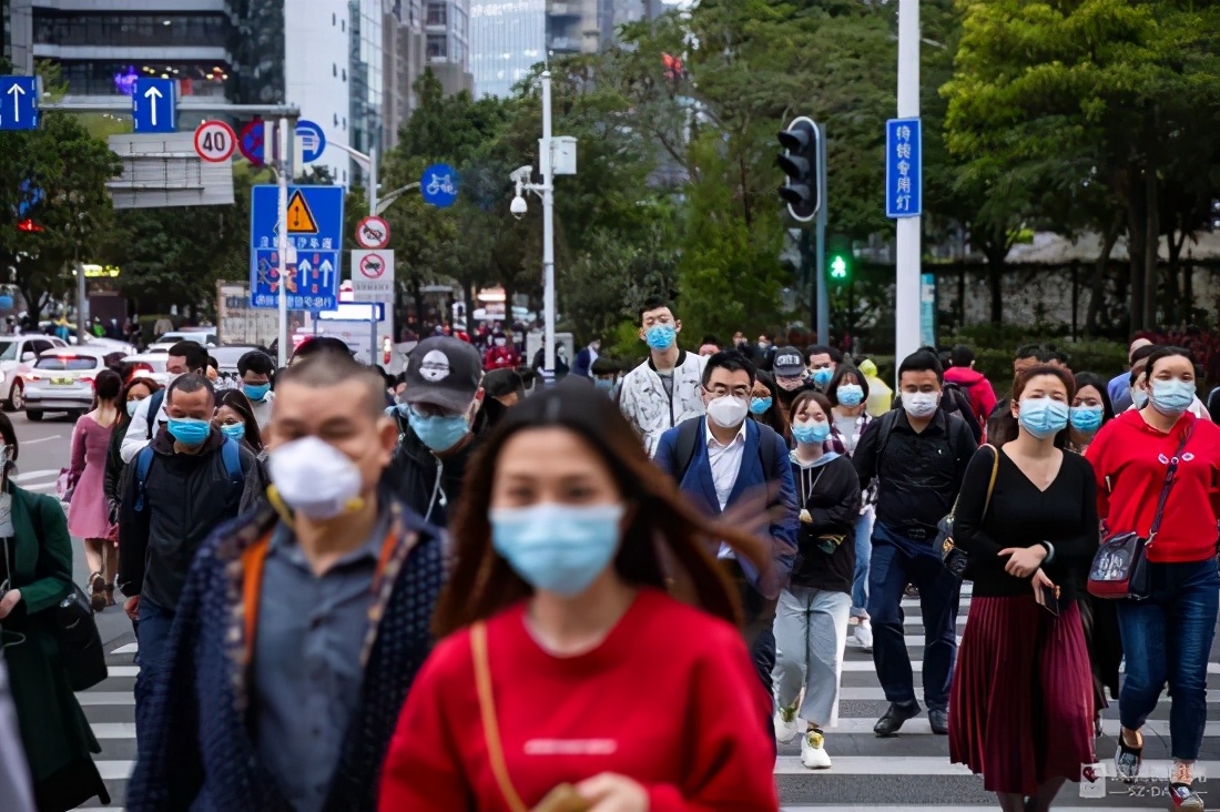 深圳合租式爱情：为了省房租，我没敢说分手