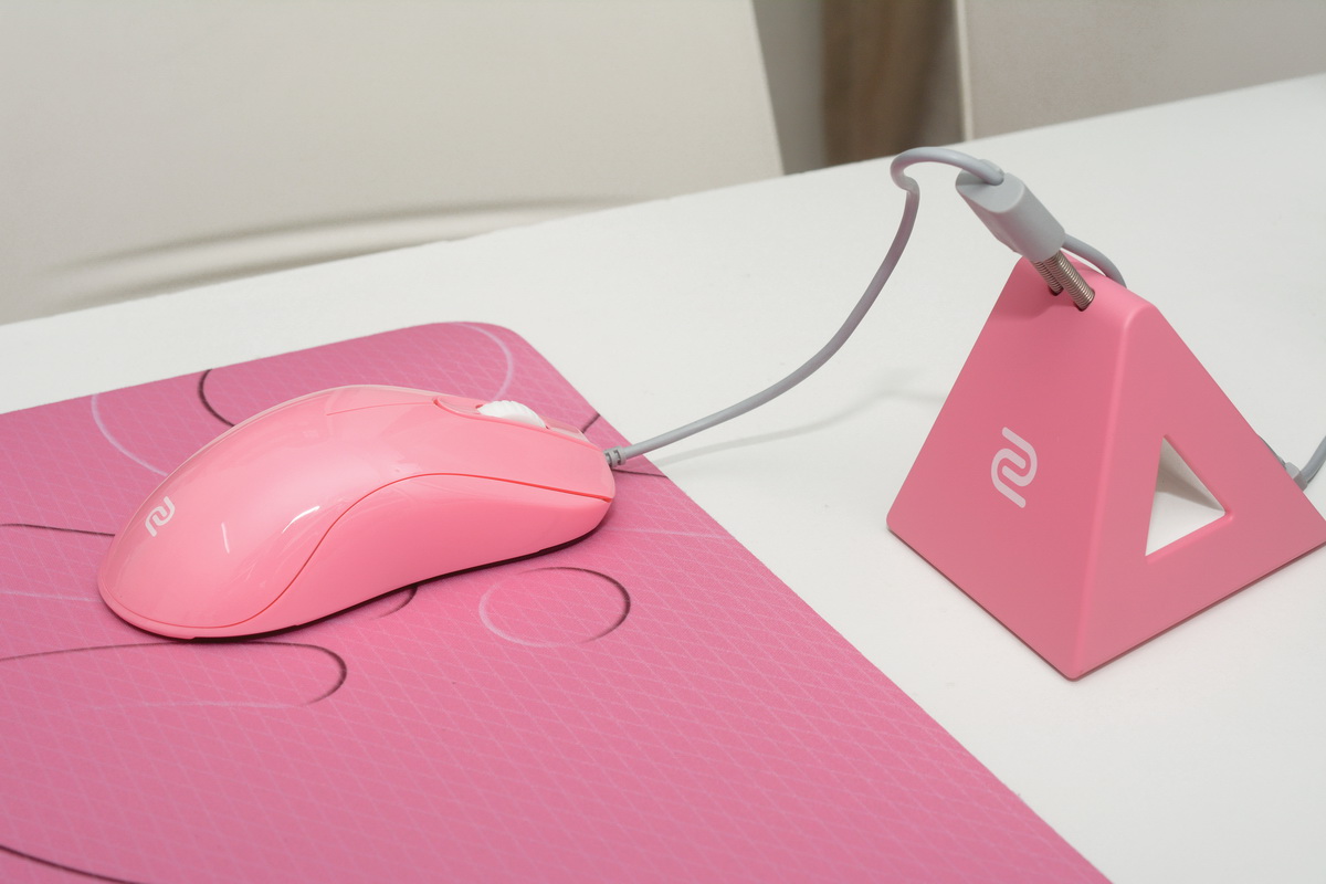 竞技与颜值并行，ZOWIEFK1-B粉色DIVINA体验