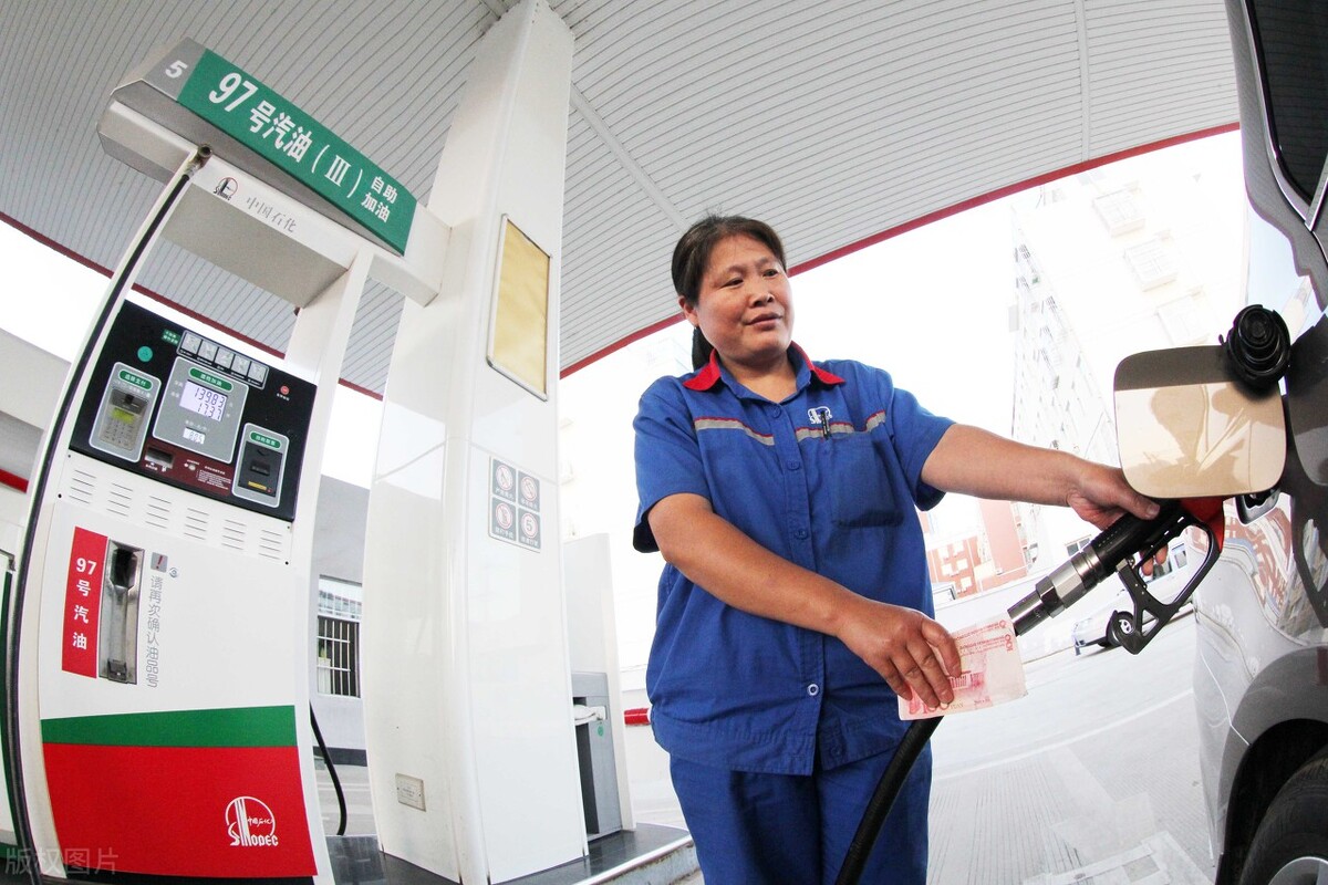 加油站上班工作强度大吗累吗,加油站工作一个月4000多