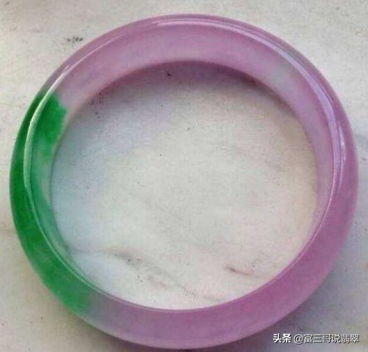 春带彩糯种手镯价格,购买手镯常识大全