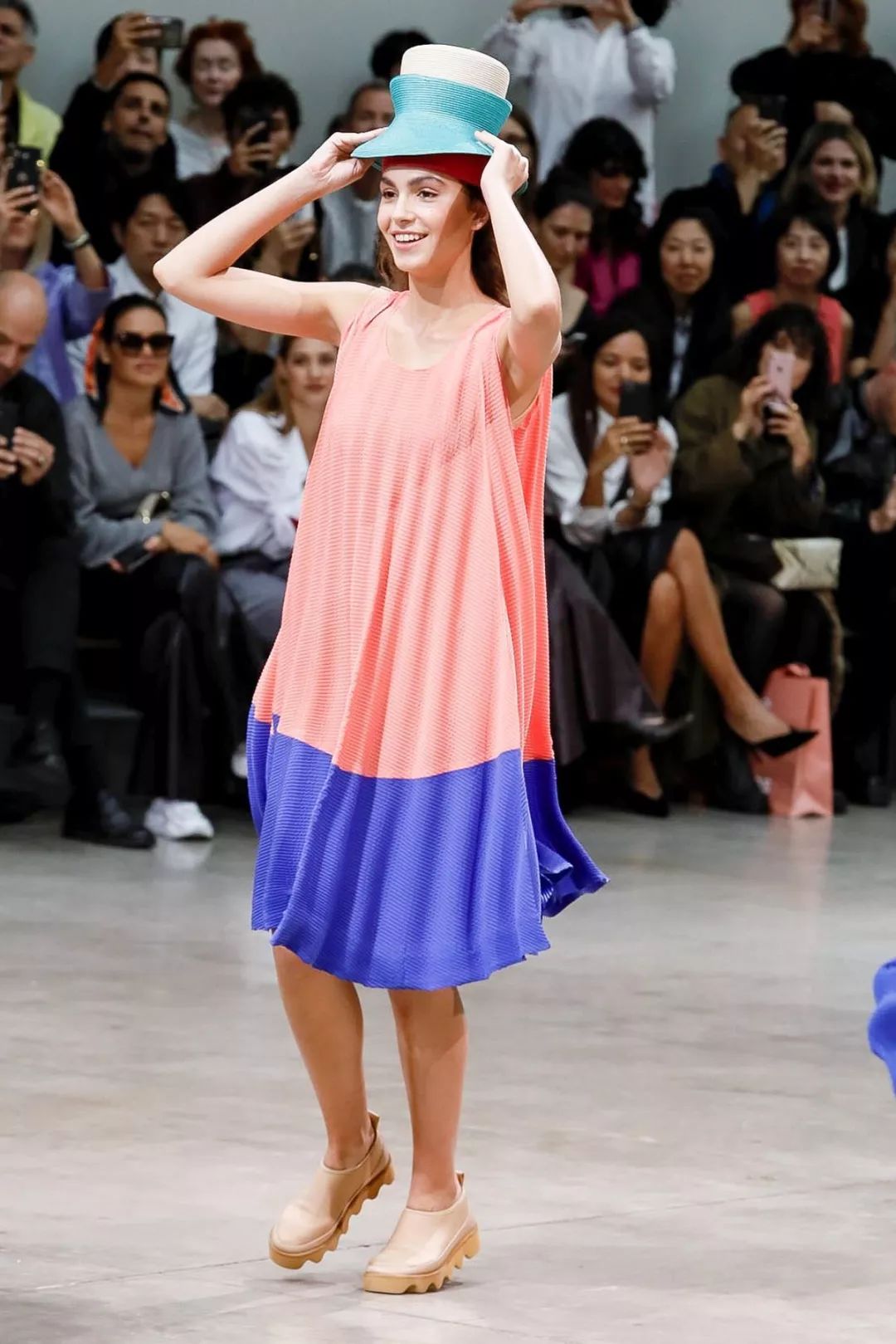 三宅一生——褶皱里的世界「北京新易设计坊」