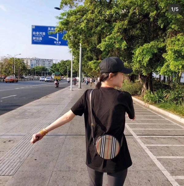 burberry复古圆饼包,用什么搭配古驰的圆饼包