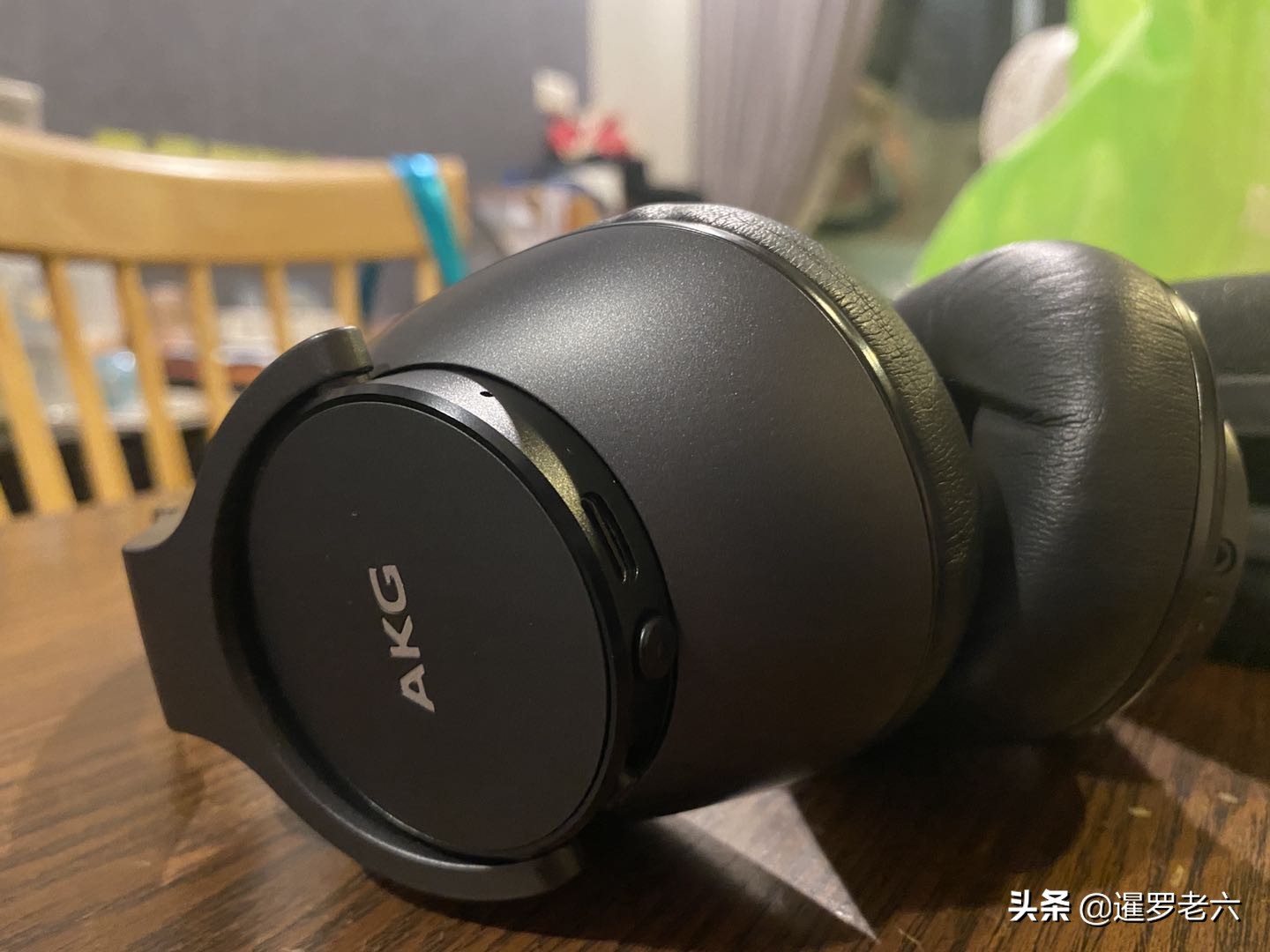 在曼谷逛商场,竟然还能捡到漏?AKG降噪耳机,比国内便宜太多