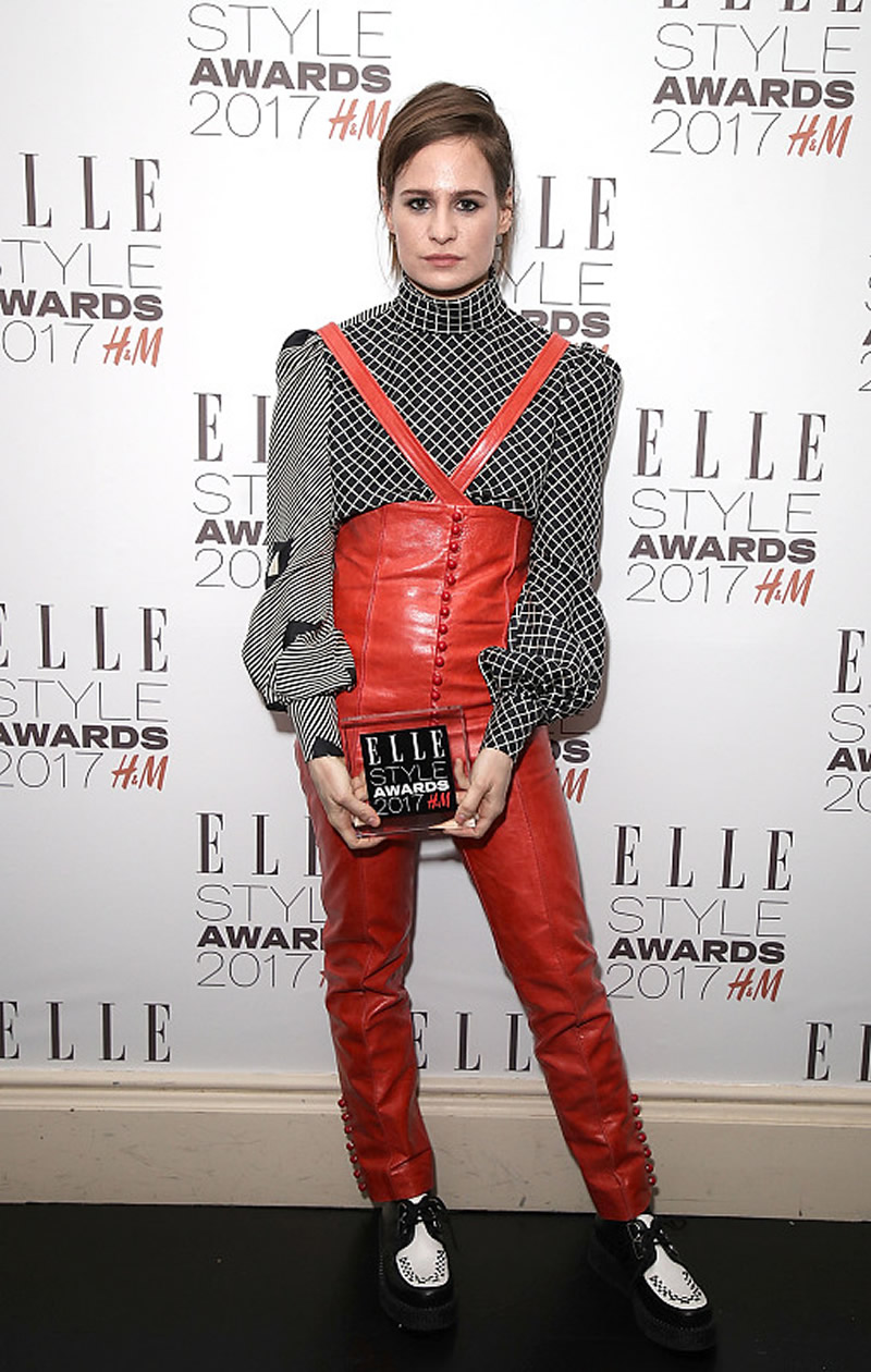 背带裤的背带老是掉下来怎么办？做到这几点，你就可以放心了