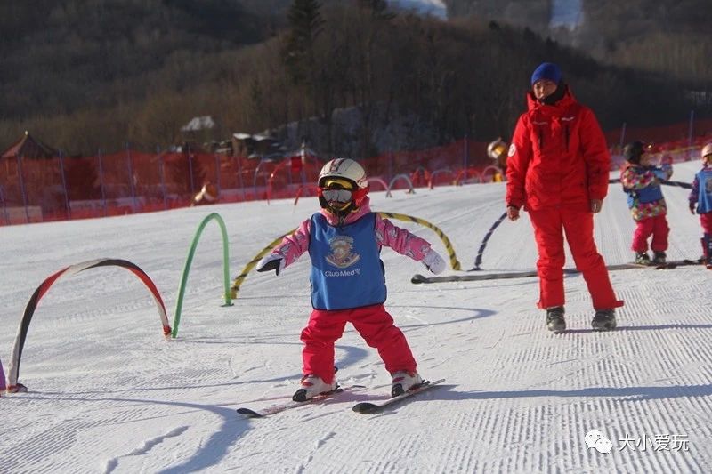 亚布力滑雪亚洲第一陡,国内必去十大滑雪场滑雪