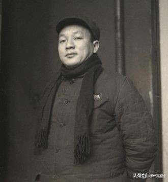 新中国成立初期一穷二白百业待兴,新中国成立时一穷二白纪录片